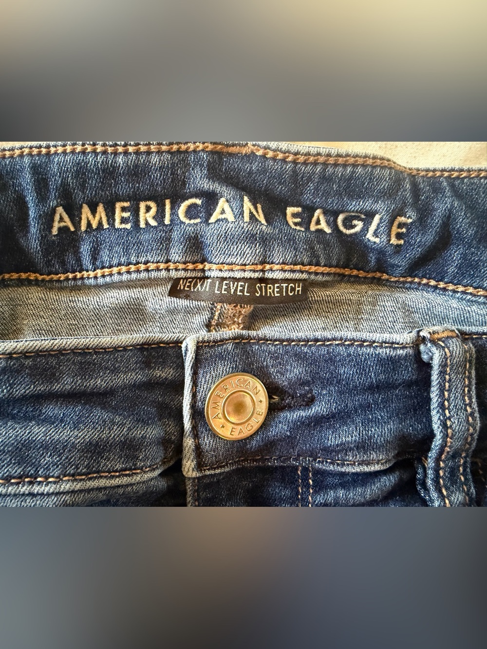 American Eagle High-Rise Jeans - Picture 7 of 8